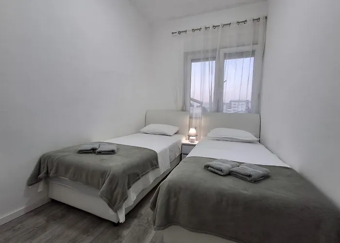 September 2025 Fun&joy Apartment *